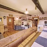 Шале Goralska Chata Bystre Z 1863r Истебна